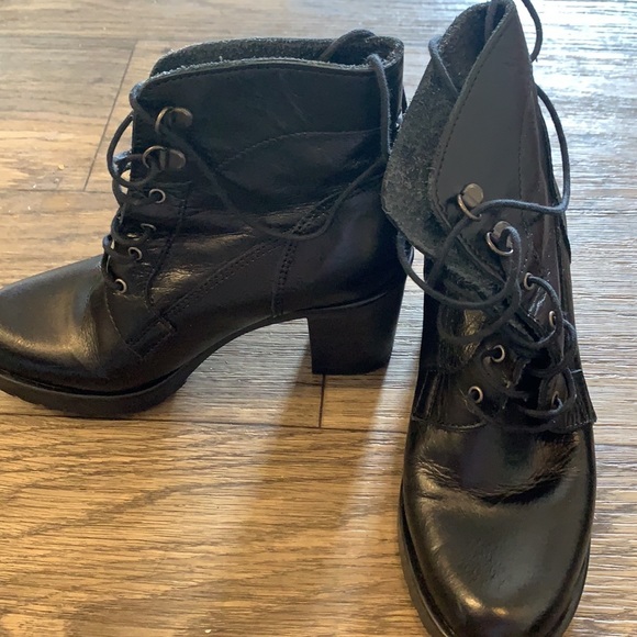 ASOS DESIGN heeled lace up boots in black leather - Picture 5 of 5